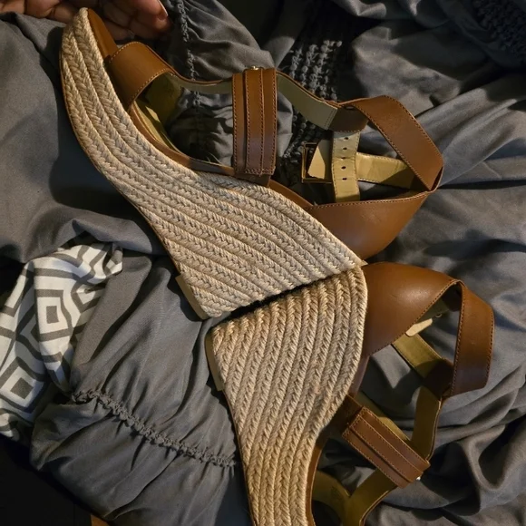 Michael Kors Tan Leather Wedge Sandals - Picture 5 of 5